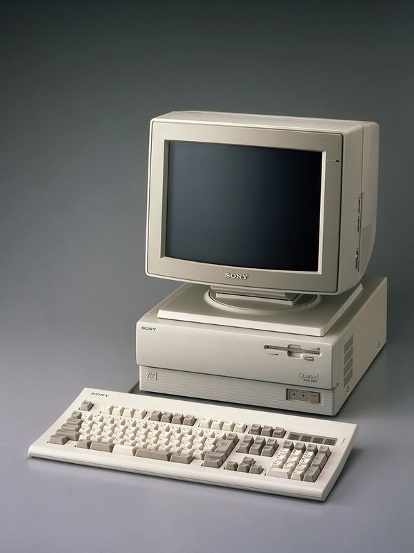 エントリーモデルのPCX-300F11は、20万円台の価格帯を実現した