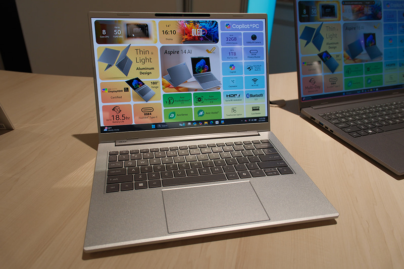 写真はRyzenモデル