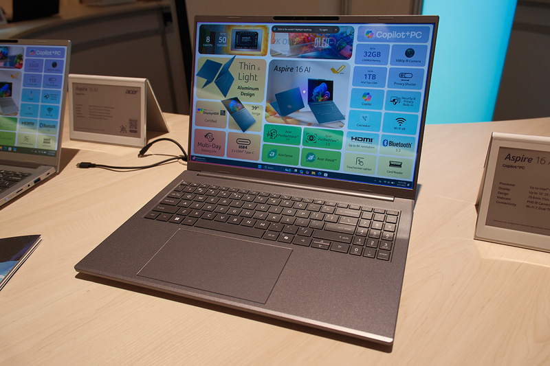 写真はRyzenモデル