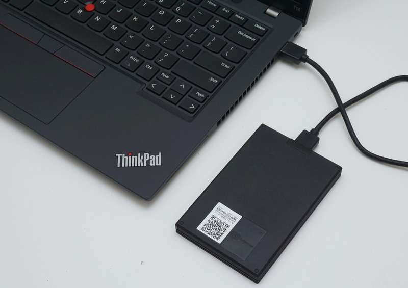 外付けHDDやSSDでは原則的に、接続したPCでしかファイルを読み書きできない