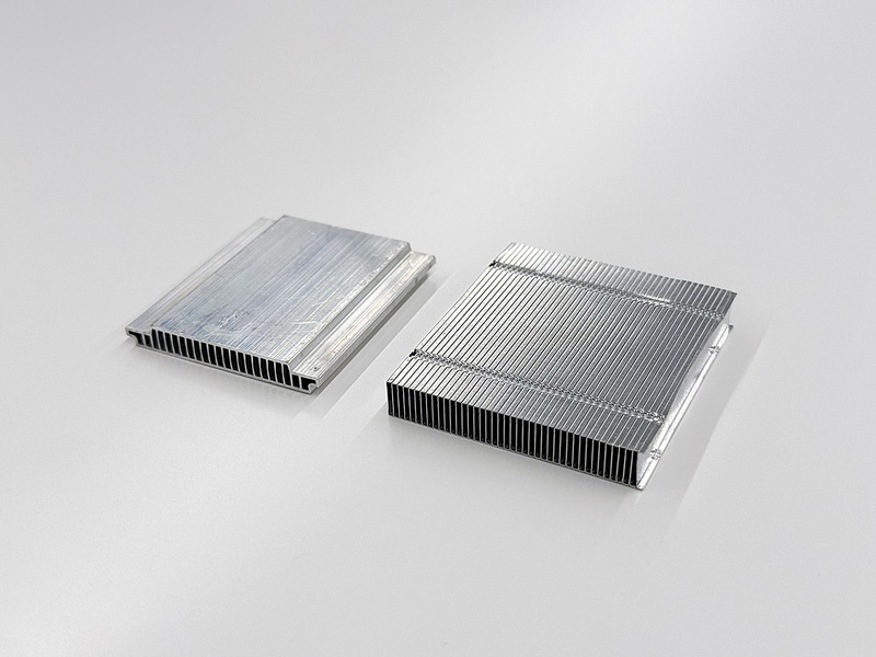 左:REON POCKET 5のヒートシンク、右:REON POCKET PROのヒートシンク
