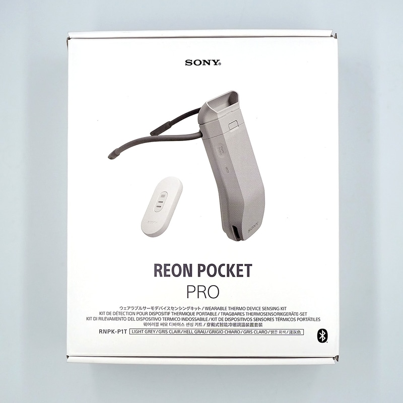 REON POCKET PROのパッケージ。REON POCKET TAGが同梱されたモデル(RNPK-P1T)と、本体のみのモデル(RNPK-P1)が用意されている。本レビューではRNPK-P1Tを使用