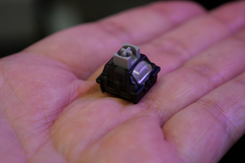 キースイッチは「ROG HFX V2 Magnetic Switch」を採用