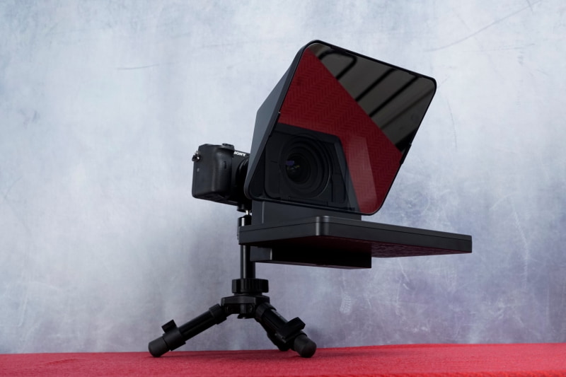 ステップアップリングを付けて、カメラと組み合わせたところ。ステップアップリングを使わなくてもカメラは設置できる