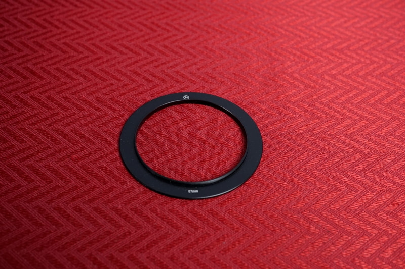 ステップアップリング。49～82mmまで9種類のものが付属