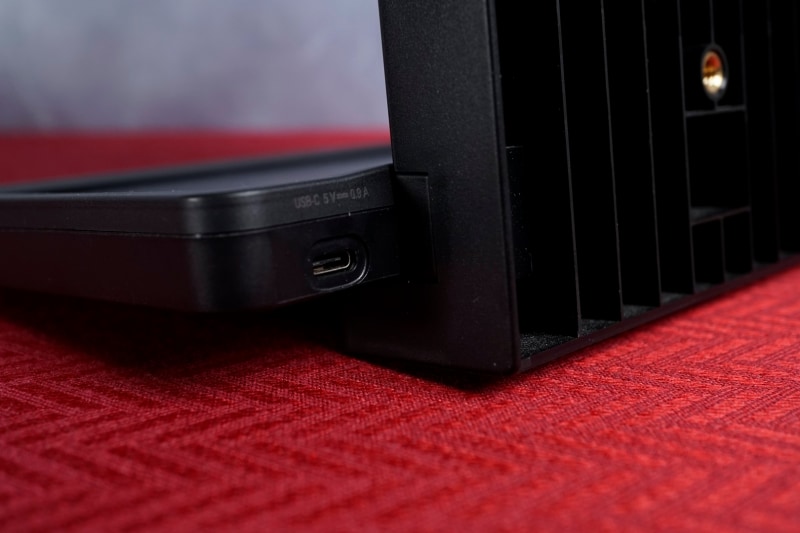 PCとはUSB Type-Cケーブル1本でつながる