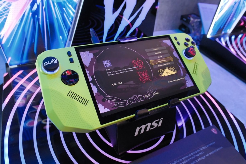 緑色モデルは実働のデモ機として展示されていた