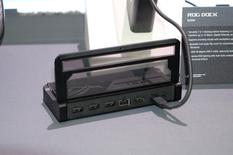 アップストリームポートはUSB 3.2 Gen 2 Tyoe-C、ダウンストリームポートはHDMI 2.1、Gigabit Ethernet、USB 3.2 Gen 2 Type-C、USB 3.2 Gen 2 3基、3.5mmオーディオジャックを備える