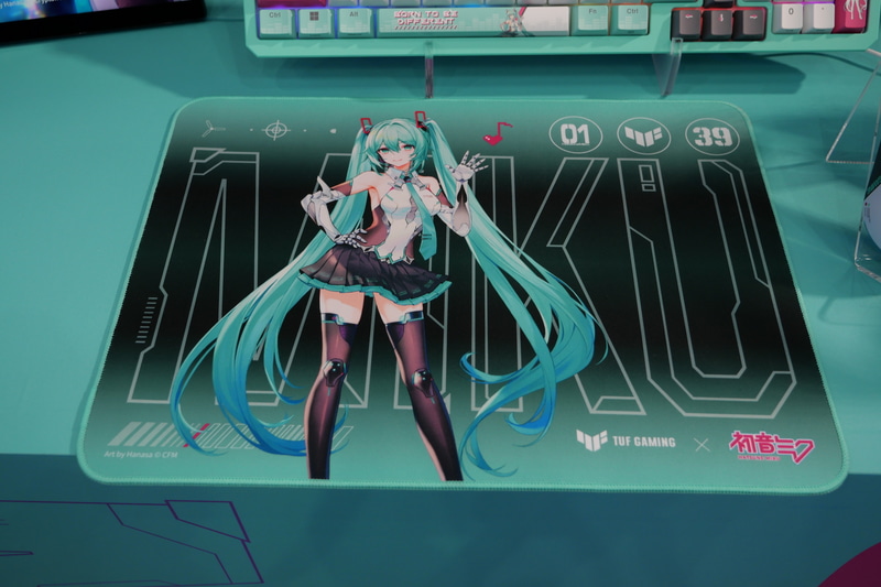 TUF Gaming P1 Hatsune Miku Edition