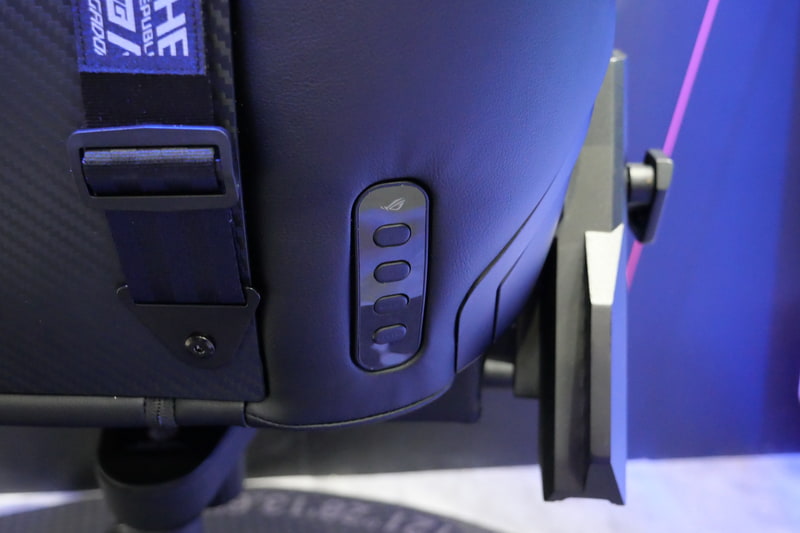 背面ボタンで発色や発光パターンを変更できる