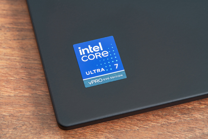 インテルCore Ultraプロセッサー(シリーズ2)搭載