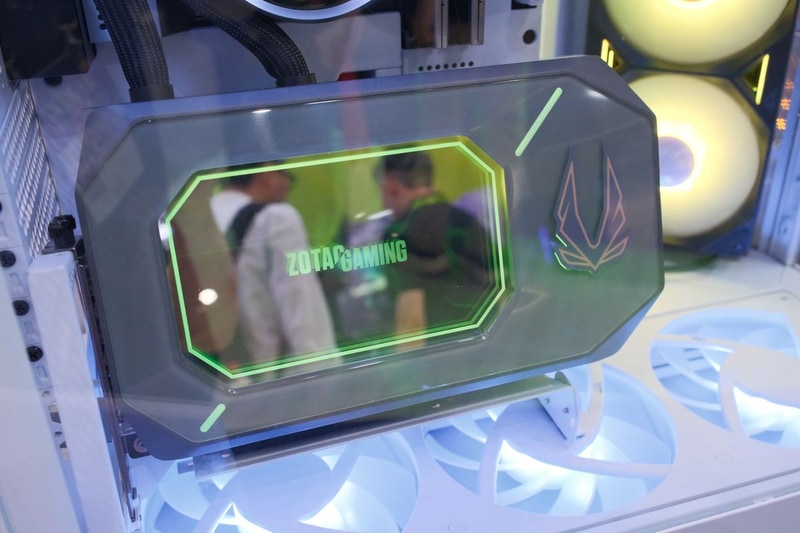 ZOTAC GAMING GeForce RTX 5090 ARCTICSTORM AIO