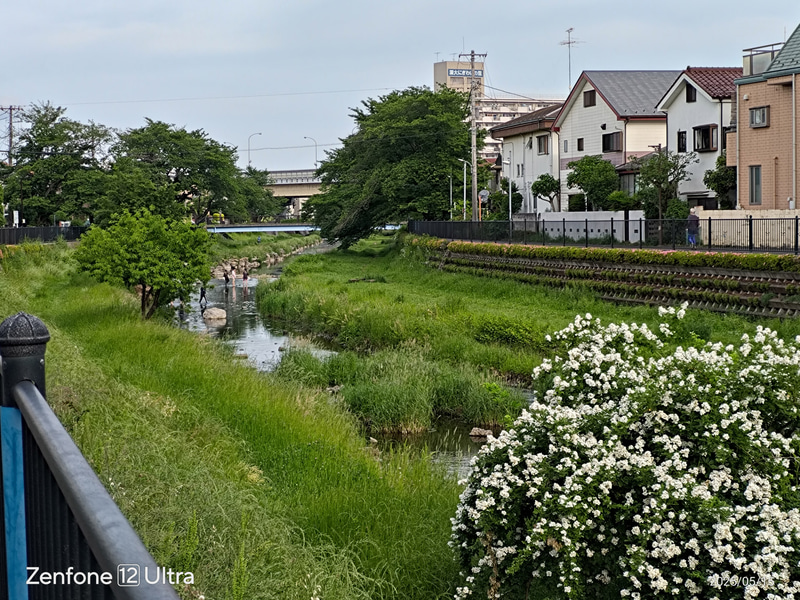 望遠カメラ(光学3倍)