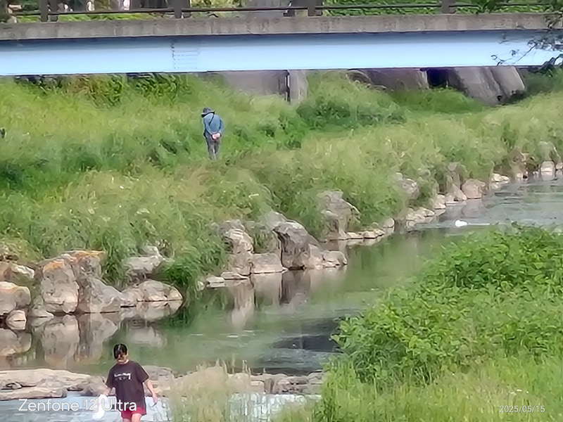 望遠カメラ(デジタル30倍)