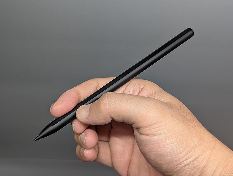 4,096段階の筆圧感知と傾き検知に対応したInkSpireスタイラスが同梱される