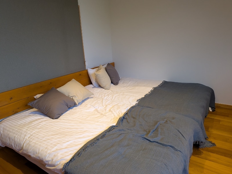 2階にある寝室その1