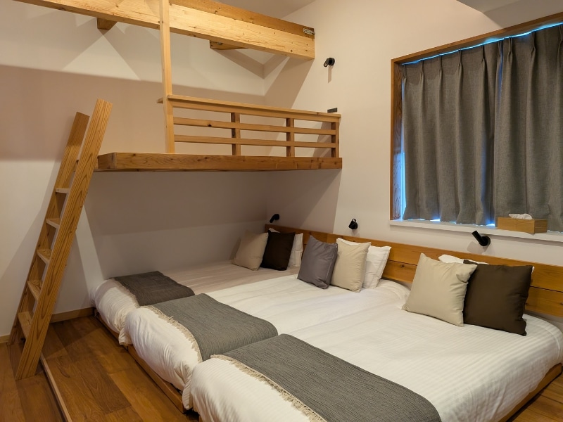 寝室その2にはロフトもある