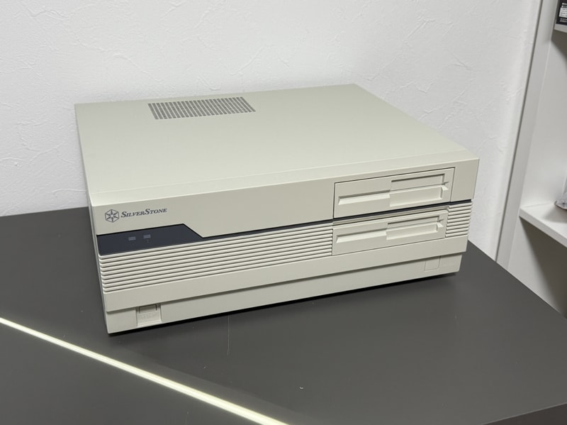【写真1】SilverStoneのFLP01