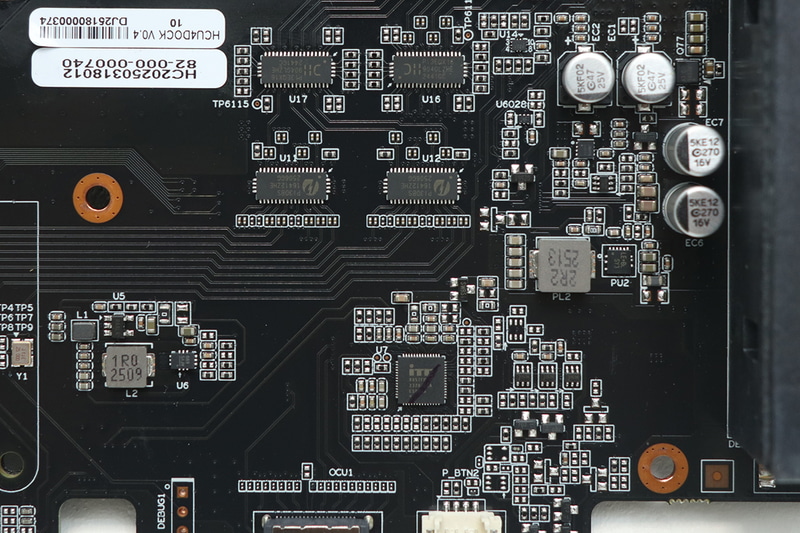 下の方にあるITEの8857FNはおそらく電源LEDといったさまざまな制御をしているのだろう。上のPI3DBS16412は8→4差動チャネルマルチプレクサ/デプレクサスイッチ