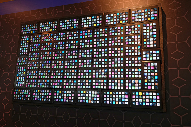 壁一面にStream Deck MODULEを配置したデモ