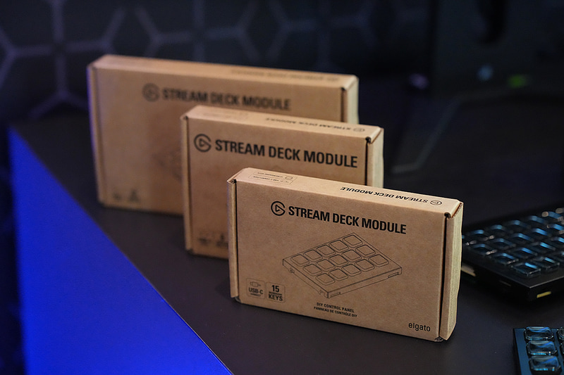 6、15、32キーのLCDボタンを搭載する3つのバリエーションが用意される