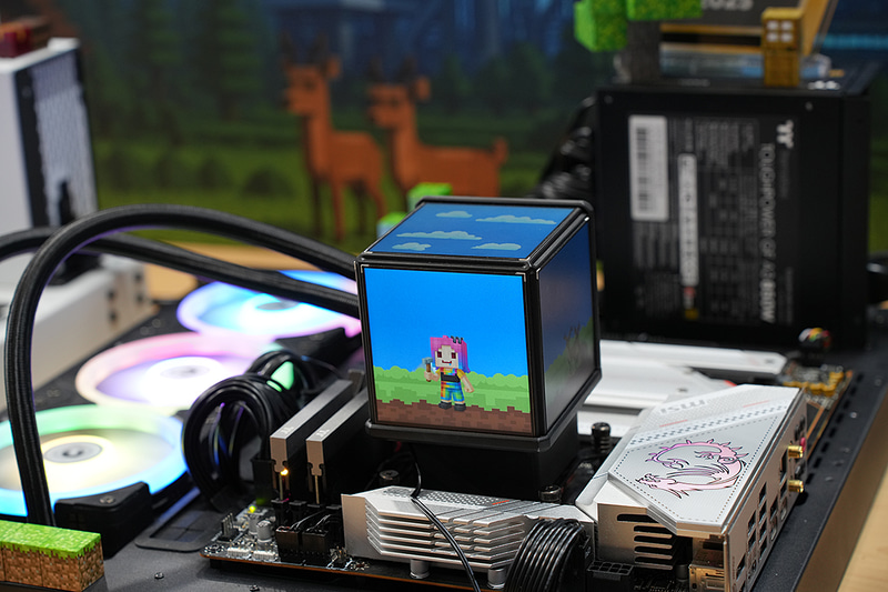 Minecraftを彷彿とさせる名前だが、コラボは未確認だ