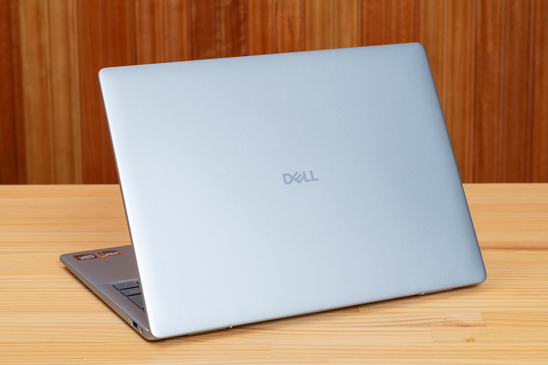 シンプルだが高級感のある外観