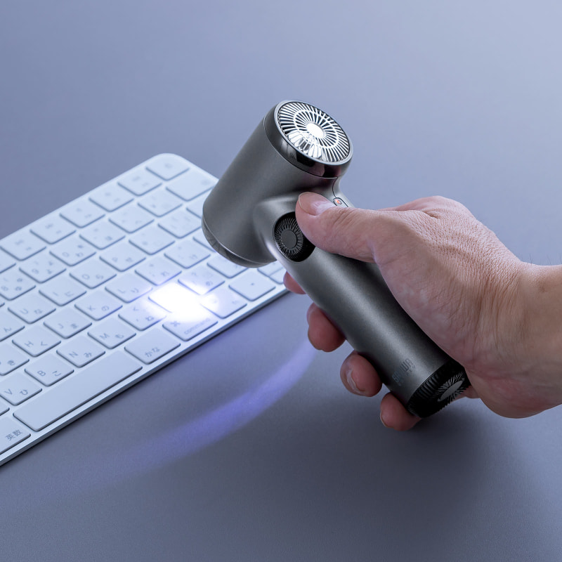 コンパクトな本体にLED照明が内蔵