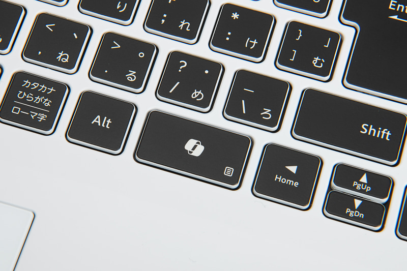 キーボード右下にはCopilotキーも搭載