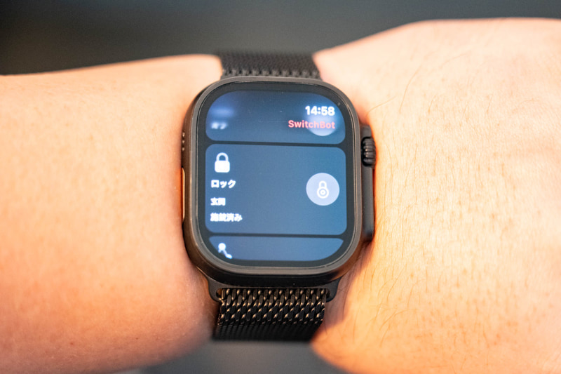 対応するスマートウォッチから施錠状態の確認、操作も可能だ