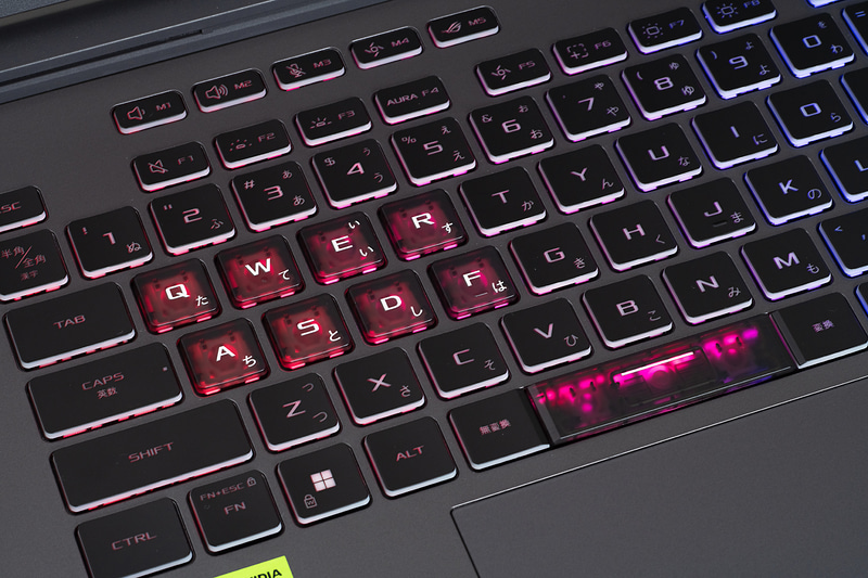 一部のキーはスケルトン状態になっている