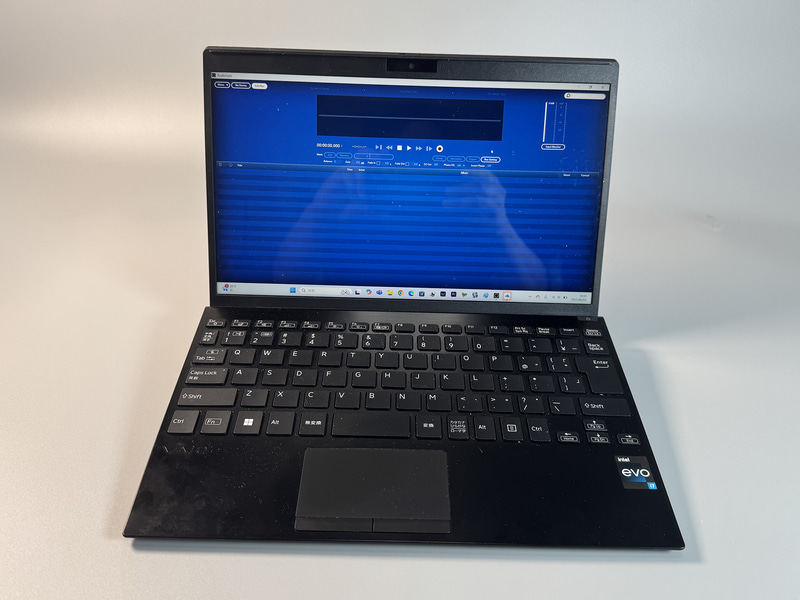 Windowsは11と10(64bit版)に対応。MacはmacOS 13以降に対応する