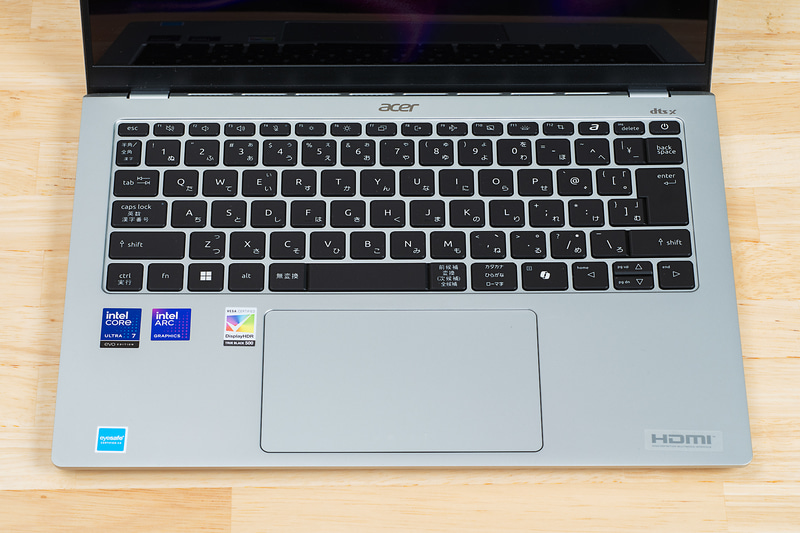 キーボードは日本語配列。配列にクセはなく入力しやすかった