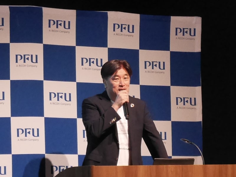 登壇する平原氏