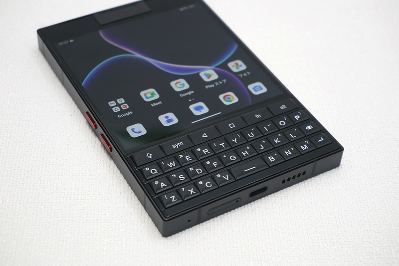 キーボードのアップ。Dキーのところに突起がある