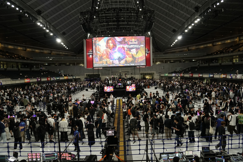 初日の会場の様子。この日参加しているのはほとんどが一般参加枠の選手たち