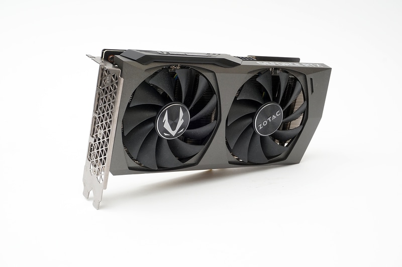 ZOTAC GAMING GeForce RTX 3060 Twin Edge OC。OCモデルでブーストクロックは1,807MHz