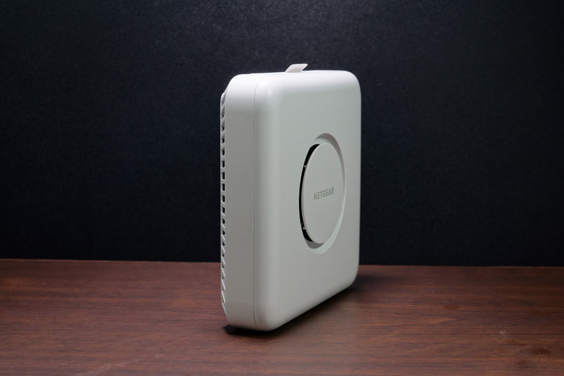 単体アクセスポイントは、ルーターにLANケーブルでつなげられる範囲であれば、どこにでも設置できる