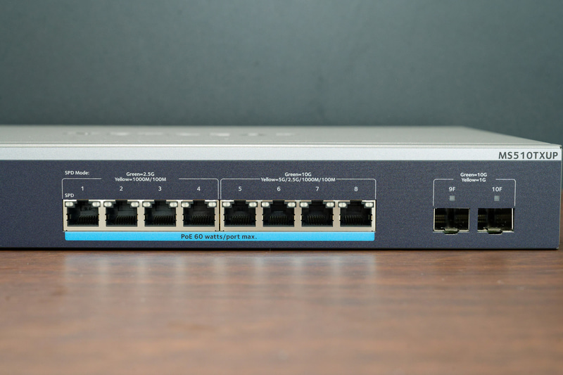 10ポートあるうち6ポートが10Gbps、さらにそのうち4ポートが最大60WのPoE++対応となっている