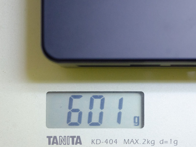 重量。実測で601g