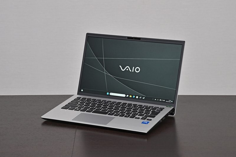 サテンシルバーは2025年型の新色。カラーバリエーションの構成もターゲットユーザーに合わせて変えている