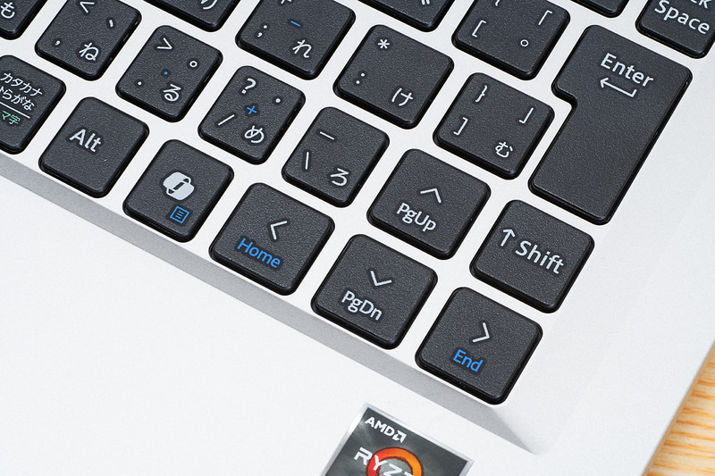 大型のカーソルキーとCopilotキーの存在も、操作性を高めてくれる