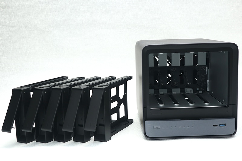 3.5インチベイはリムーバブル