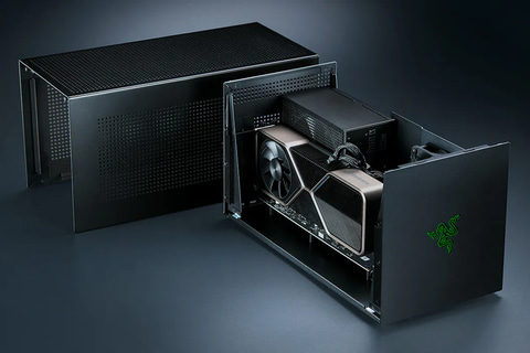 Thunderbolt 5対応のeGPUボックス「Razer Core X V2」登場