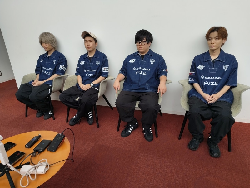 インタビュー中の様子