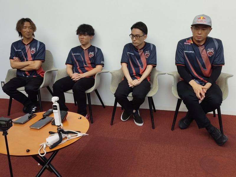 インタビュー中の様子