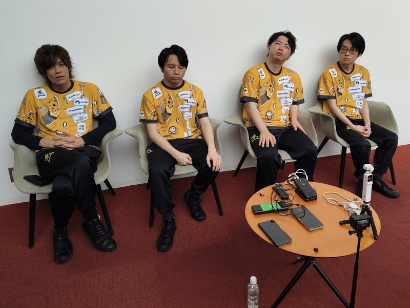 インタビュー中の様子