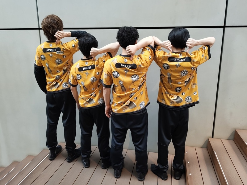 広島 TEAM iXAのユニフォームの背中の部分にも名前がアルファベットでプリントされている