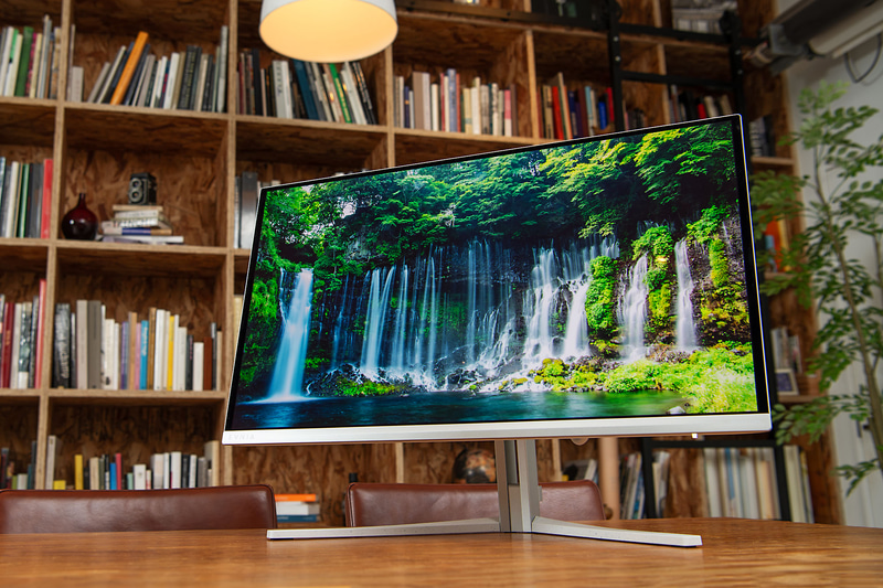 <a href="https://www.philips.co.jp/c-p/27M2N8800_11/4k-uhd-gaming-monitor-qd-oled-gaming-monitor27M2N8800/11" class="n" target="_blank">27M2N8800/11</a>