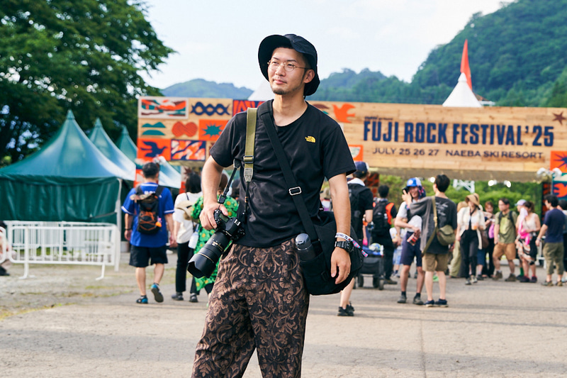 写真家: 井上勝也<br>新進気鋭の若手写真家。撮影対象はロックフェスからマイクロチップまで。スチル撮影以外にもレビューや照明での仕事もしている。東京を拠点に活動。釣りがマイブーム。<br>Instagram: @katsuya9328